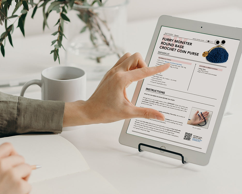 Patrón monedero MONSTRUO PELUDO. Base redonda, boquilla 8,5cm.