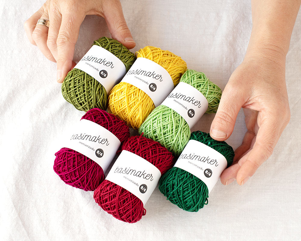 ovillos de hilos Basimaker para hacer monederos de crochet en tonos vivos