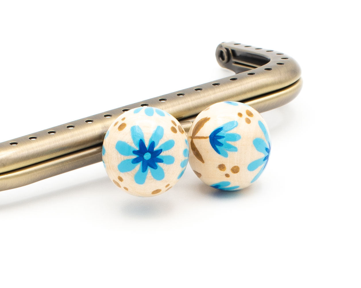 BLUE FLOWERS clasp frame with hand painted wooden balls. Square, 10.5cm.