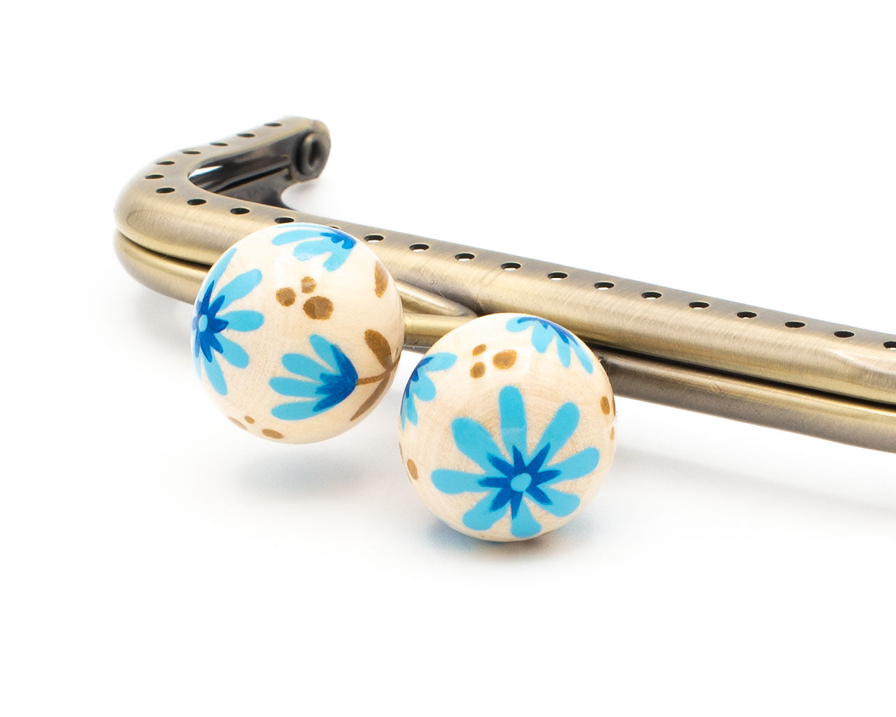 BLUE FLOWERS clasp frame with hand painted wooden balls. Square, 10.5cm.